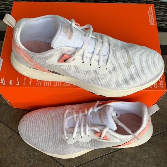 NIKE WMNS FLEX TRAINER 9 - Picture 3 of 16